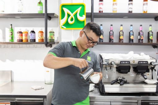 barista pha chế thức uống